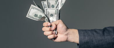 中介投资咨询 六月决策背后的考量与风险防范